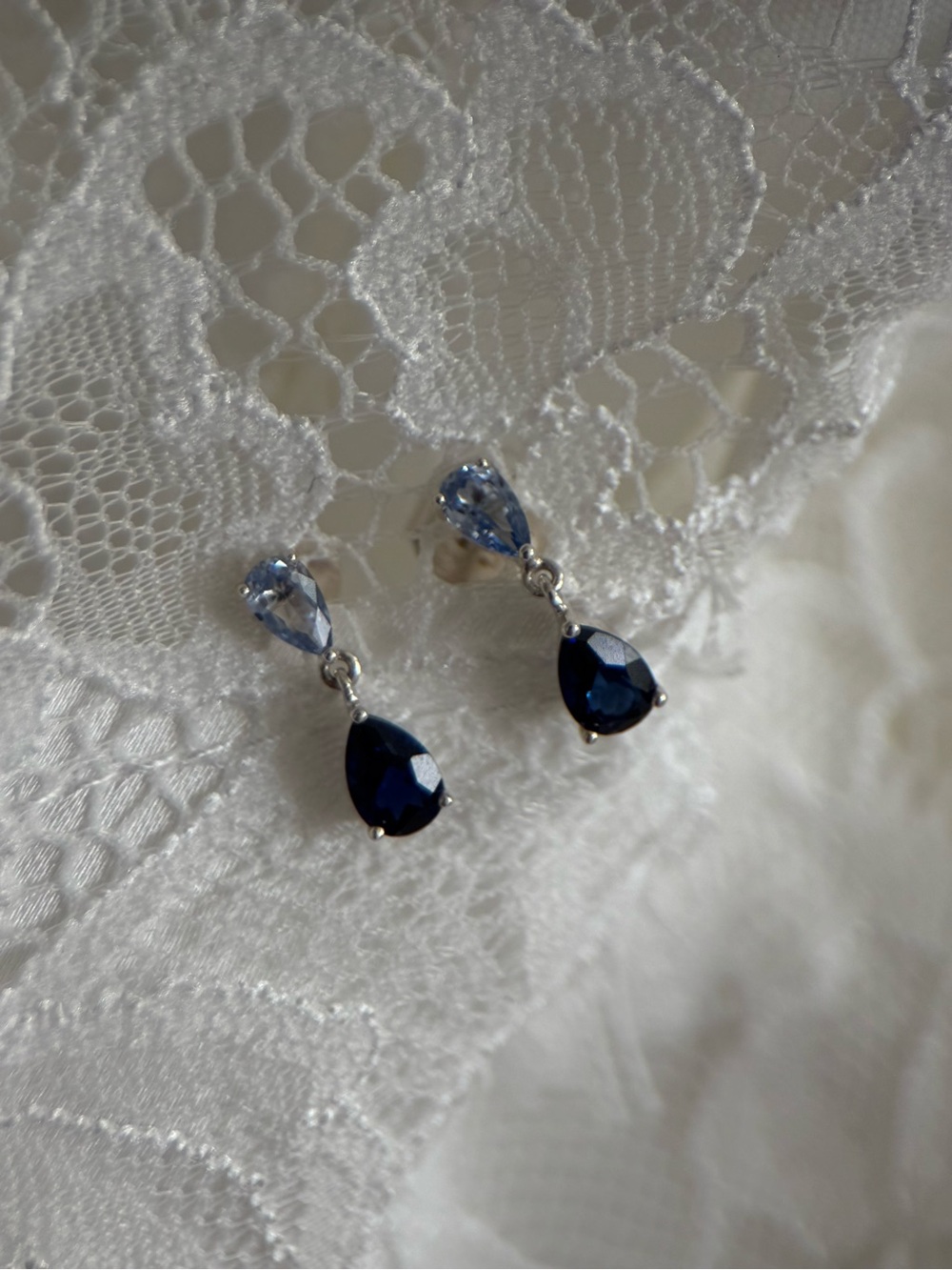 Mejuri Ada Silver Stud Earrings with Deep Blue Baguette Stones